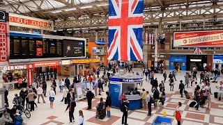 A Walk Through The London Victoria Station London England [upl. by Licha577]